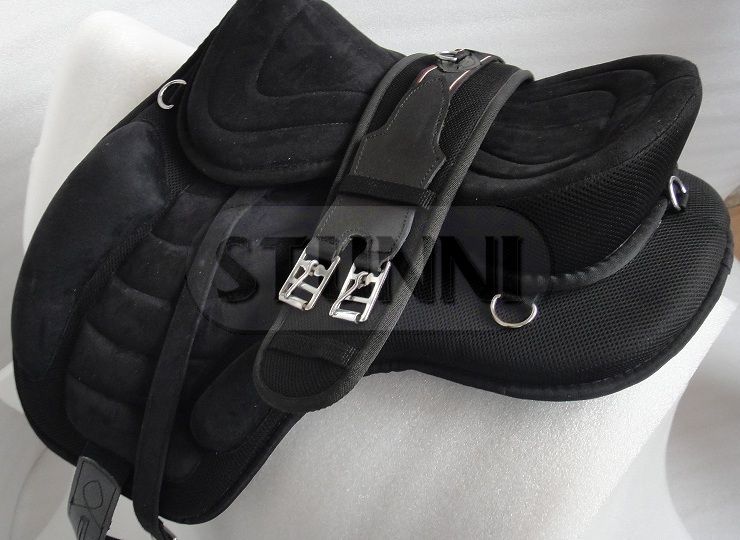 Treeless Saddle Black+Girth+iron stirrup+rope halter  