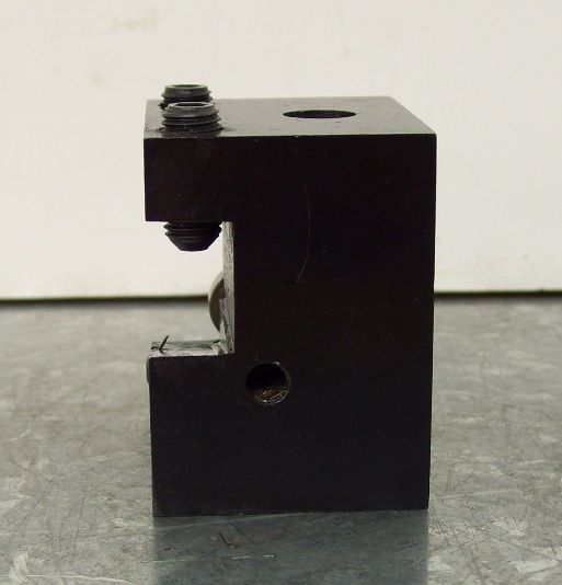 HARDINGE D4 REAR WEDGE TYPE TOOL HOLDER  