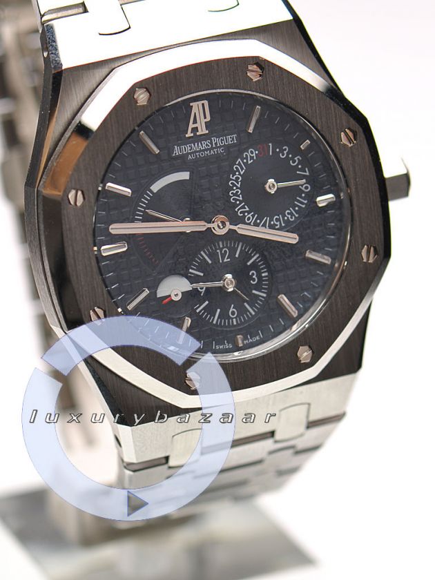 The Audemars Piguet Royal Oak Selfwinding Dual Time also features an 