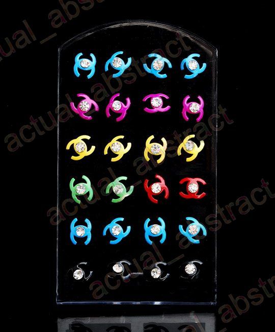 FREE wholesale48xrhinestone pierced earring+displays  