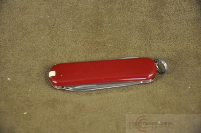 Victorinox Swiss Army Ranger/Classic Pocket Knife $75  