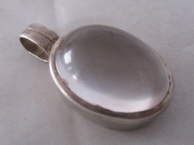 LARGE VINTAGE SILVER & MOONSTONE PENDANT FREE P&P UK  