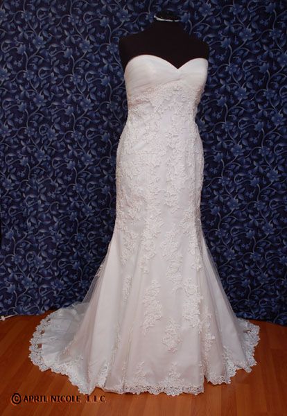 Allure 2302 Ivory Tulle w/ Lace Trumpet Wedding Dress 14 NWOT  