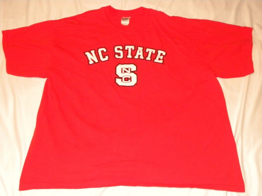 GILDAN NORTH CAROLINA STATE WOLFPACK HEAVY T SHIRT 2XL  