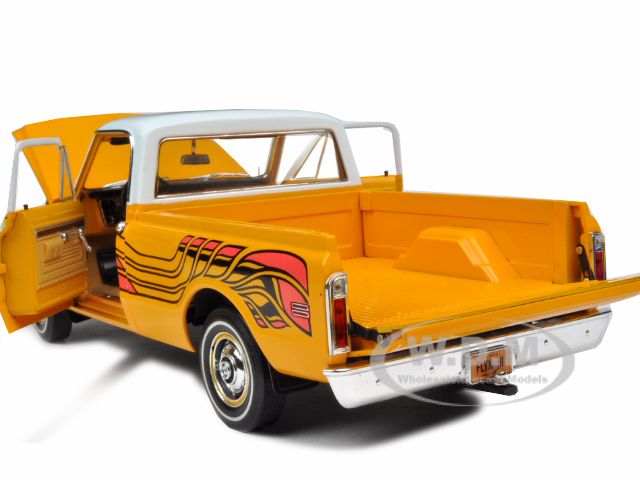 1972 CHEVROLET FLEETSIDE PICKUP TRUCK YELLOW 1/18 804902508790  