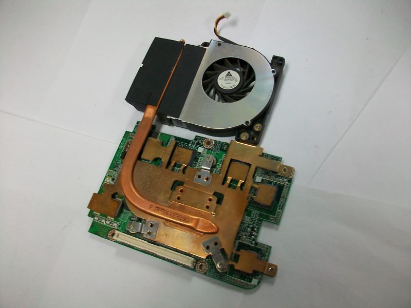 TOSHIBA SATELLITE P100/P105 VIDEO BOARD (256MB) TS15082 38BD1VB00B8 