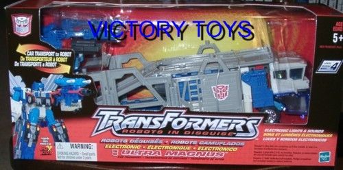 TRANSFORMERS/TRANSFORMER RID CAR ROBOTS ULTRA MAGNUS  