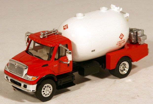 Custom Boley/Ton IH Local Delivery Propane Truck 1/87  