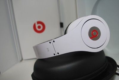 Authentic Beats by Dr Dre Studio Headphones White PERFECT Over the 