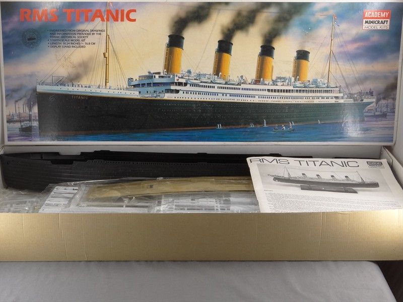 DTD 1/350th SCALE   ACADEMY MINICRAFT MODEL KITS   RMS TITANIC SHIP 