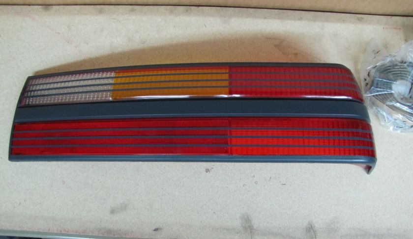 1993 Cobra 85 86 SVO Mustang Passenger side Tail light lens   NOS 