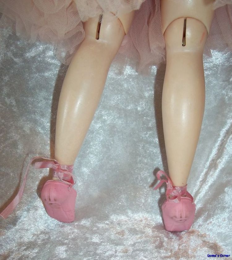 VINTAGE 16 ELISE BALLERINA IN PINK WITH MARYBEL FACE  