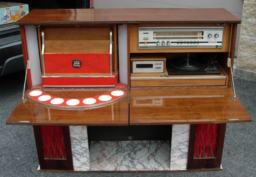 VINTAGE KORONETTE CONSOLE STEREO BAR FIREPLACE 1970S  
