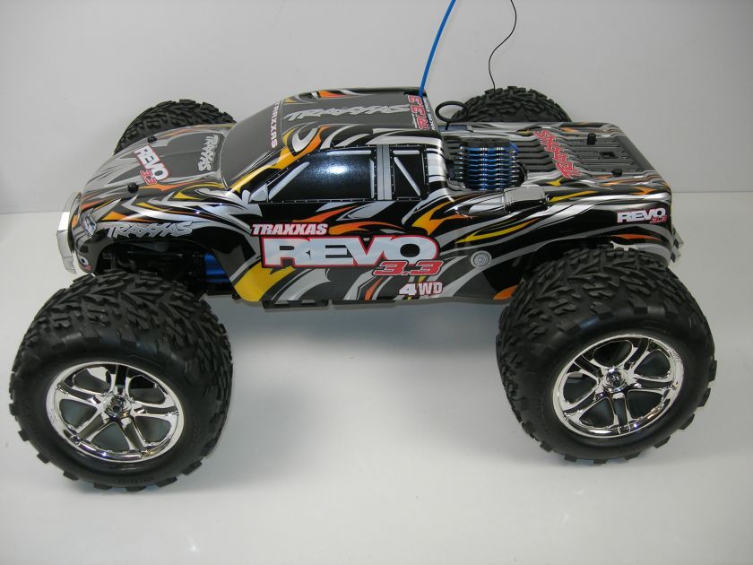 TRAXXAS REVO 3.3 Nitro Monster RC Truck with radio  