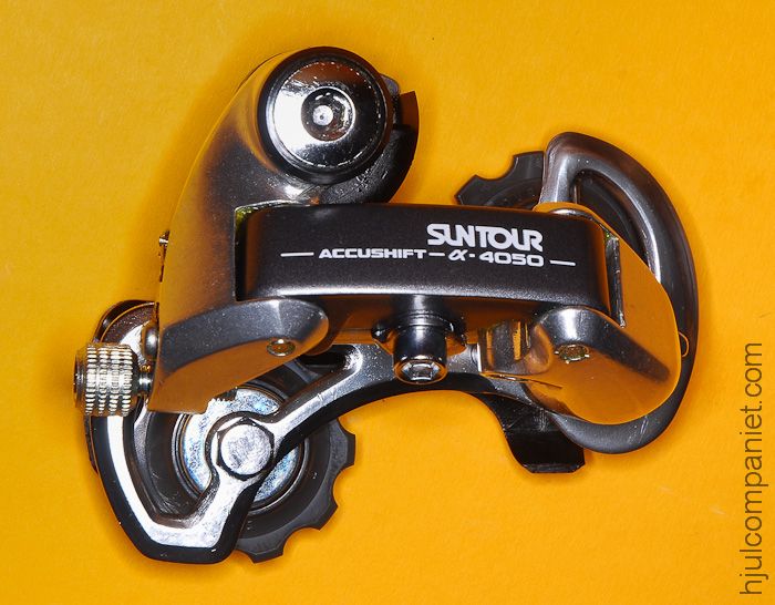 Suntour Accushift Alpha 4050 Rear Derailleur. NOS.  