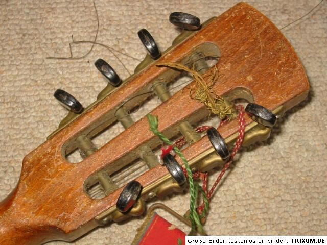 old mandolin with a nice back & strap Dreima  