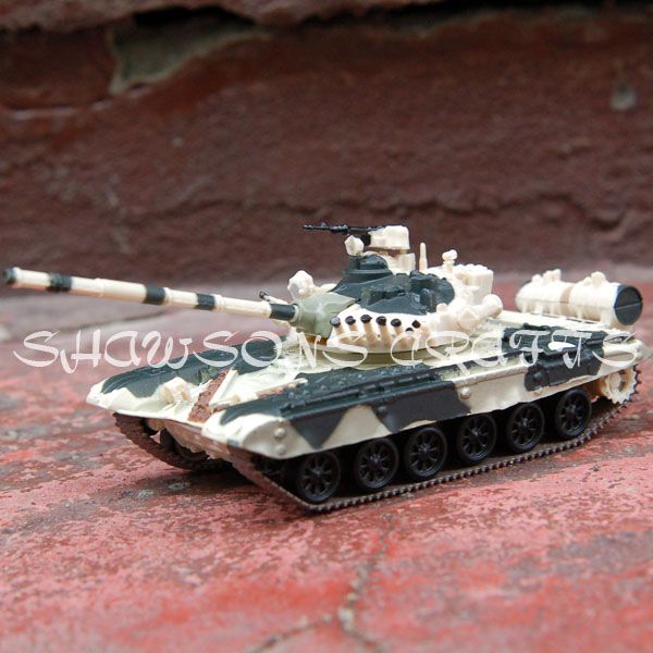 MILITARY MODEL 172 DIECAST TANK RUSSIA T72 M1  1981  