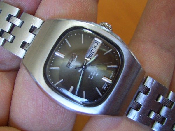 VINTAGE 70S LADIES SEIKO HI BEAT MODEL 2906 3020 AUTOMATIC   ALL 