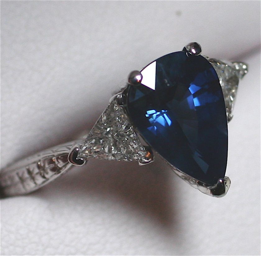 1950s ESTATE SAPPHIRE AND DIAMOND RING  