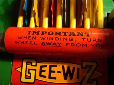 VINTAGE WOLVERINE SUPPLY & MFG. CO. NO. 40 GEE WIZ   THE RACING GAME 