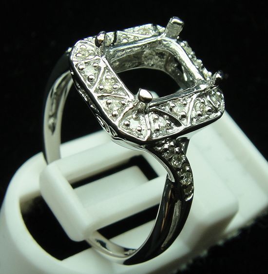 14K W/GOLD 6X7.8mm Emeral Cut Semi Mount Diamond Ring  