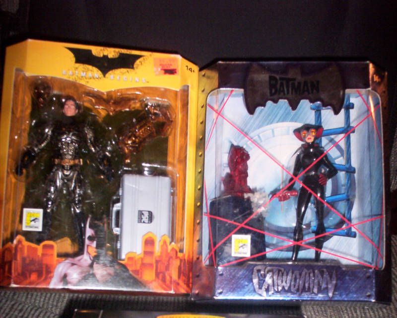 COMIC CON DC THE BATMAN CATWOMAN & BATMAN BEGINS FIGURE  