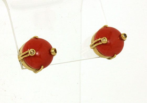 VINTAGE SAZINGG 18K, CORAL & DIAMONDS STUD EARRINGS  