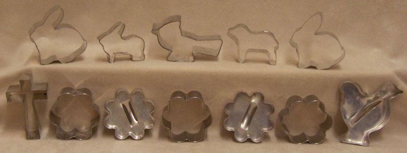 LOT OF 12 METAL COOKIE CUTTERS EASTER CROSS BUNNY BIRDS  