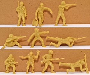 Marx WWII U.S. GIs in Action   Great Recasts   25 figs  