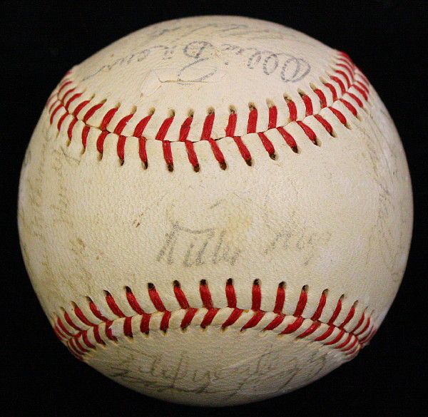 1967 GIANTS TEAM SIGNED BALL JSA MAYS McCOVEY MARICHAL  