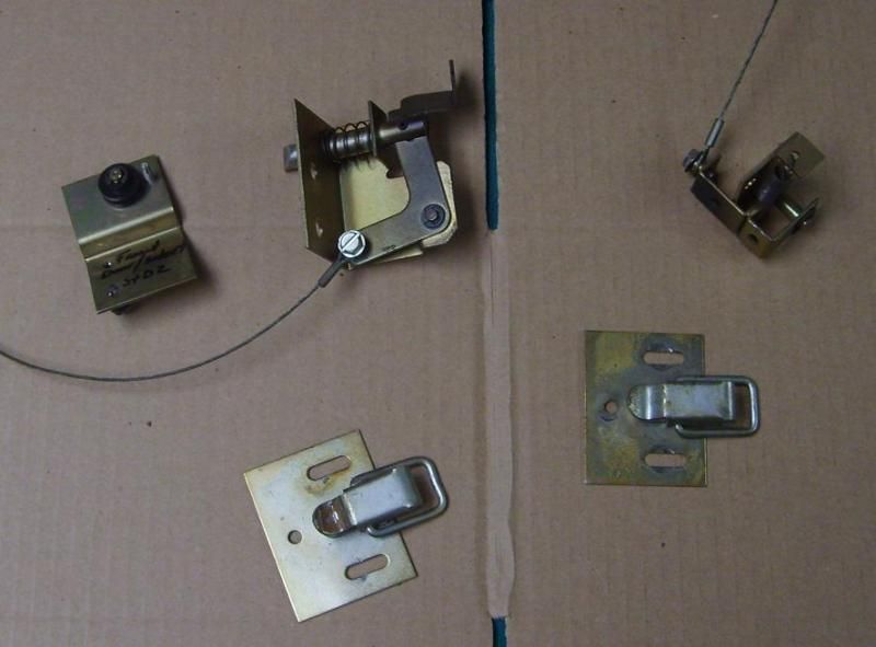 Seeburg STD 2 Jukebox Front Door Cable and Latch Lock Assembly Good 