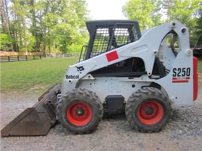 BOBCAT S250, 1252 HOURS, NEW TIRES, SKID STEER LOADER  