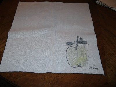 VINTAGE LINEN VERA TABLECLOTH 75 X 57 & SEVEN NAPKINS 15 X 15 1/2 