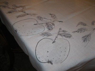 VINTAGE LINEN VERA TABLECLOTH 75 X 57 & SEVEN NAPKINS 15 X 15 1/2 