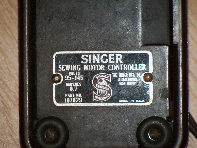 SINGER 403A SEWING MACHINE   Vintage Heavy Duty  