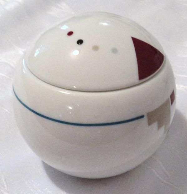 STUDIO NOVA ATTITUDES SUGAR BOWL & COVER 2 3/4 HIGH.  