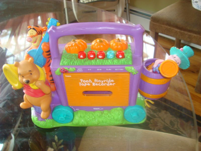 WINNIE THE POOH TIGGER CASSETTE PLAYER / RECORDER w/MIC  