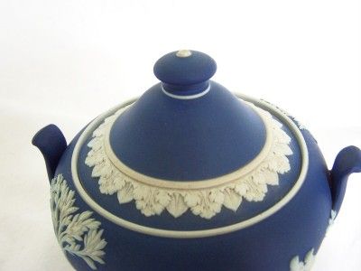 VINTAGE WEDGWOOD JASPERWARE DEEP BLUE w/CLASSICAL FIGURES IN RELIEF 